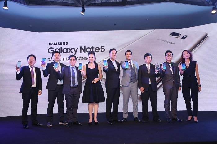 Samsung Galaxy Note 5 được bán với giá 17.990.000 đồng
