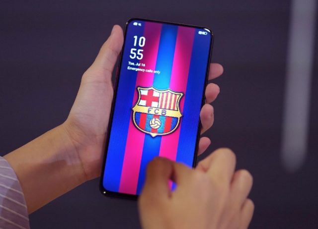 oppo-hop-tac-fc-barcelona-ra-mat-reno-10x-zoom-phien-ban-gioi-han-fc-barcelona
